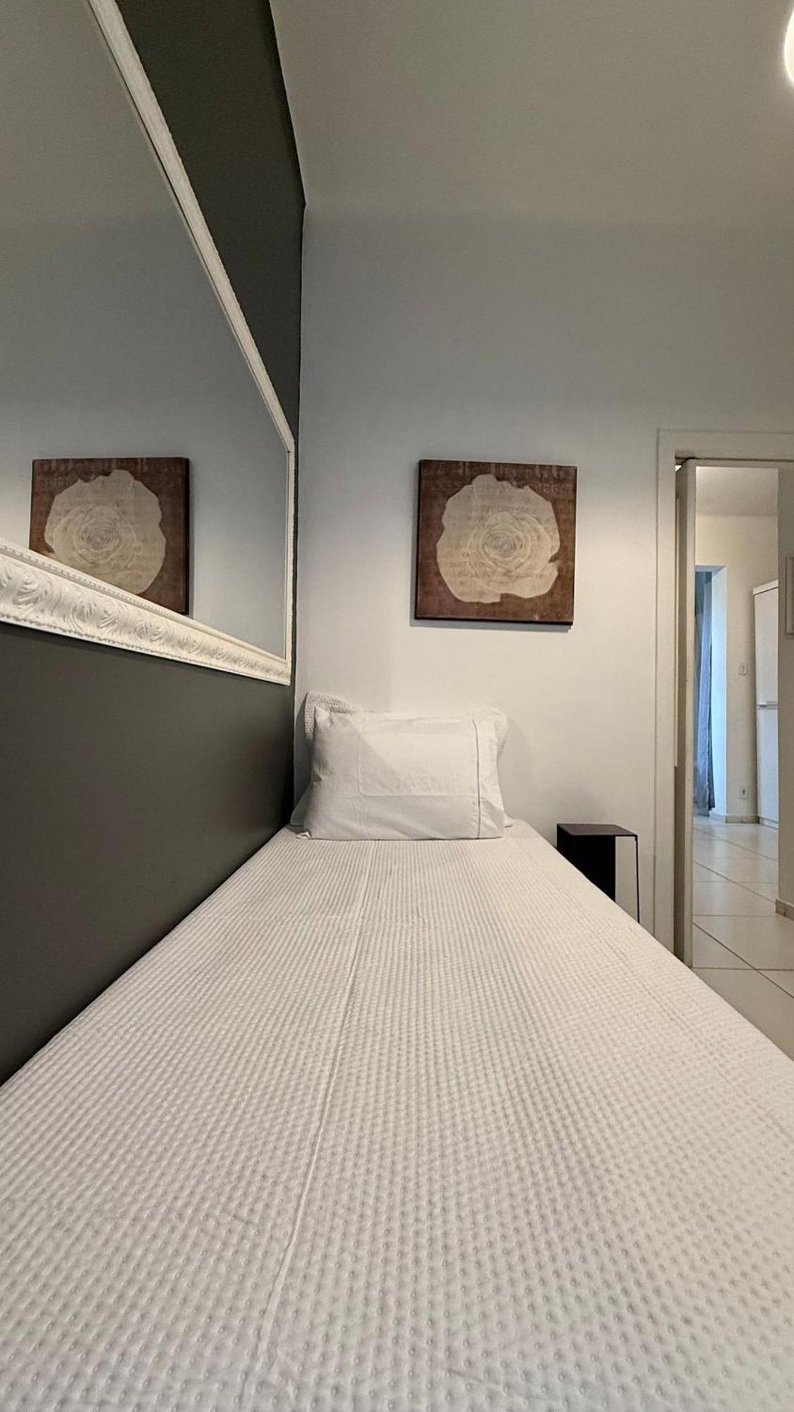 A 2 Quadras Da E Metro - Rp250 Apartamento *